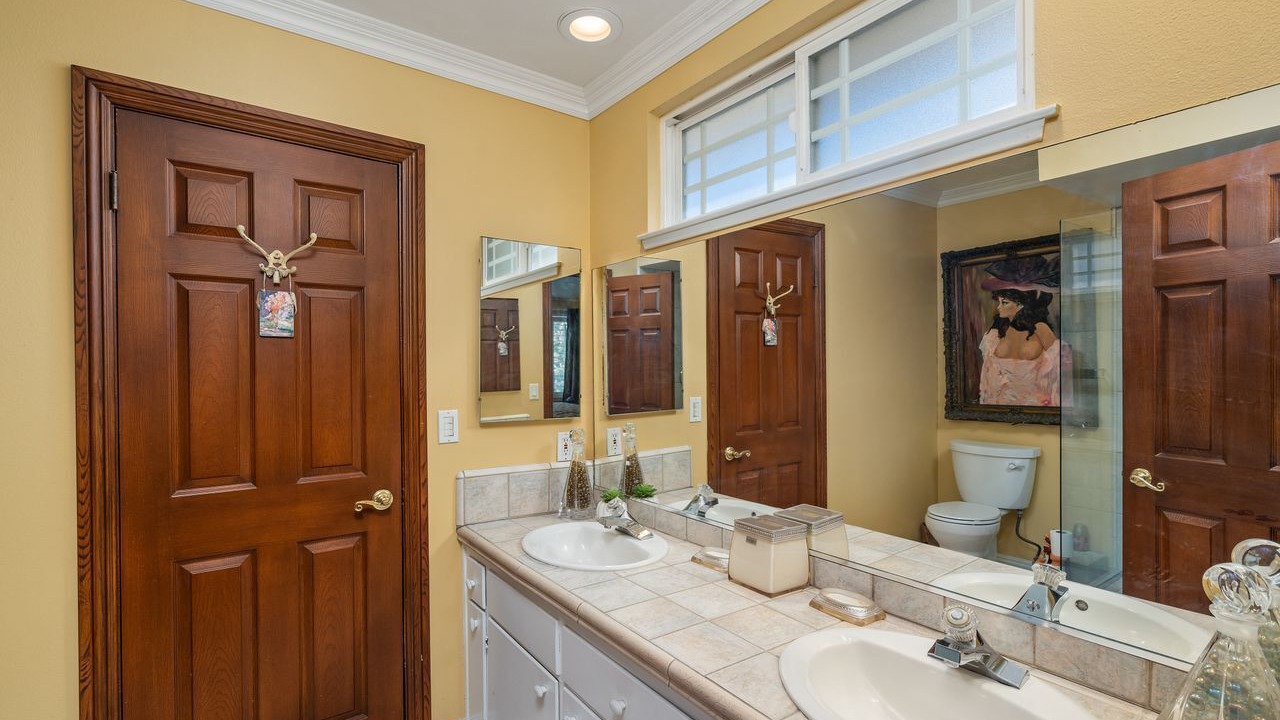 Photo of Bathroom in Los Angeles County