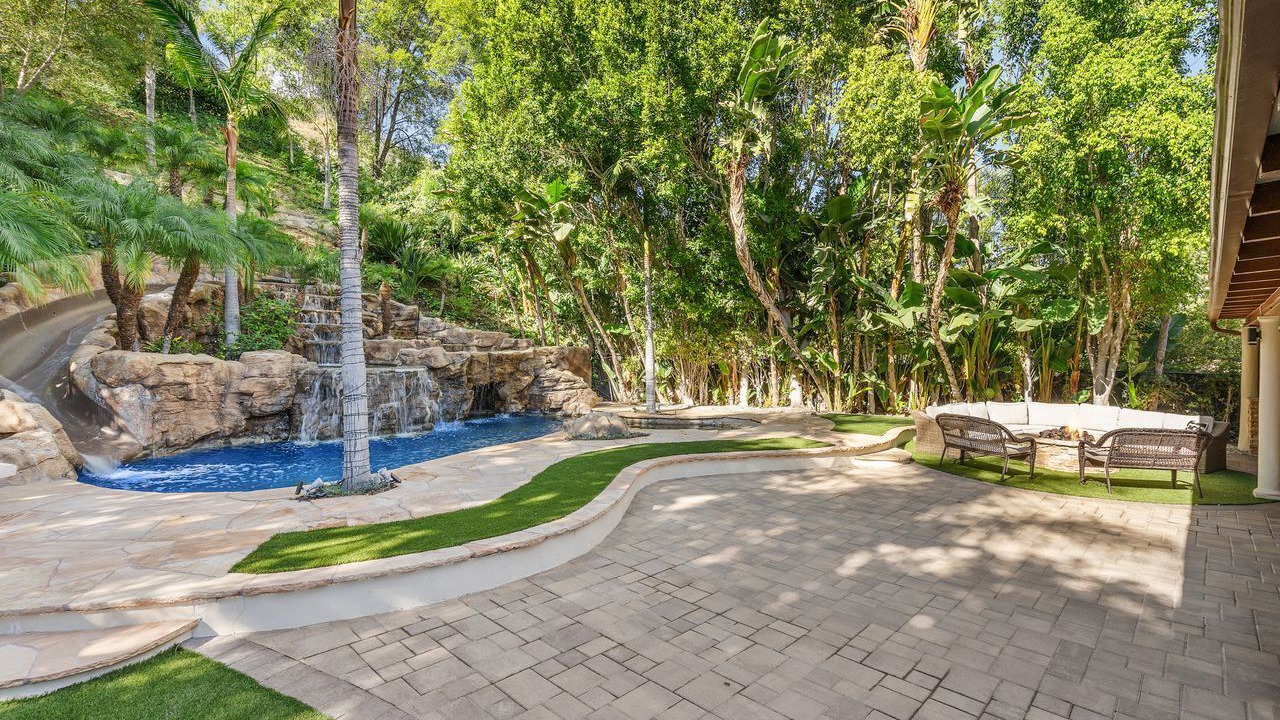 Photo of Patio Balcony in Los Angeles County