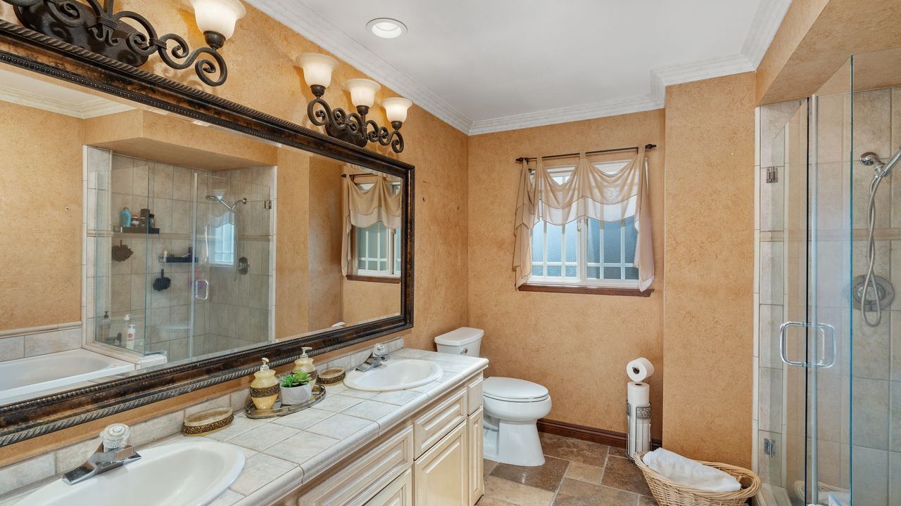 Photo of Bathroom in Los Angeles County