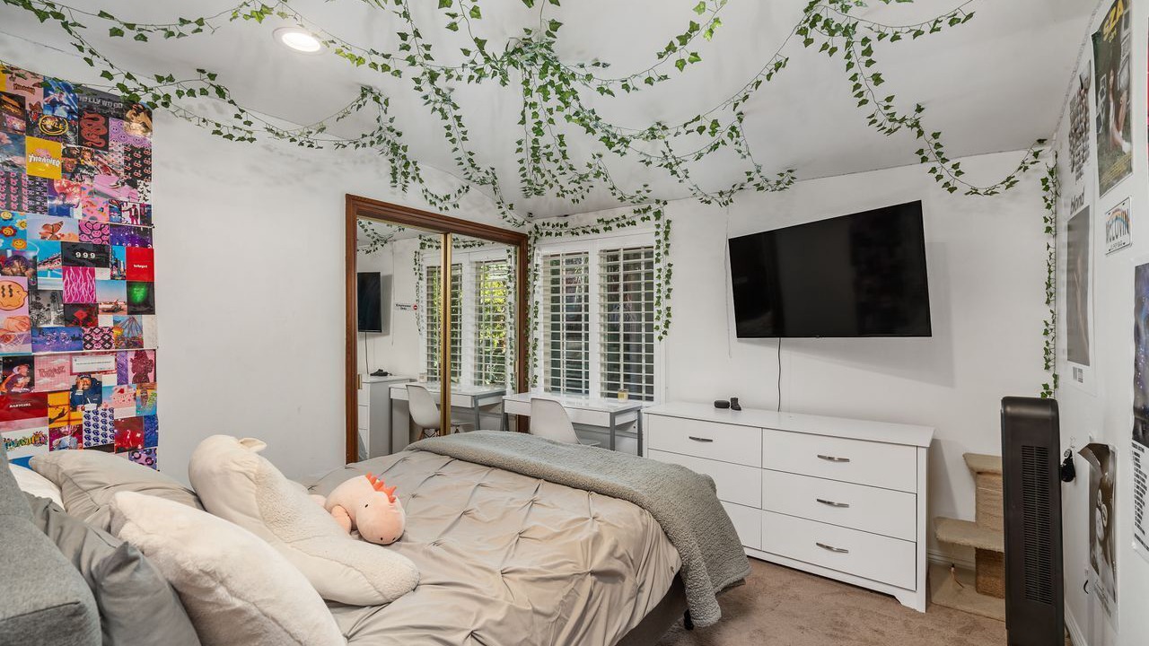 Photo of Bedroom in Los Angeles County