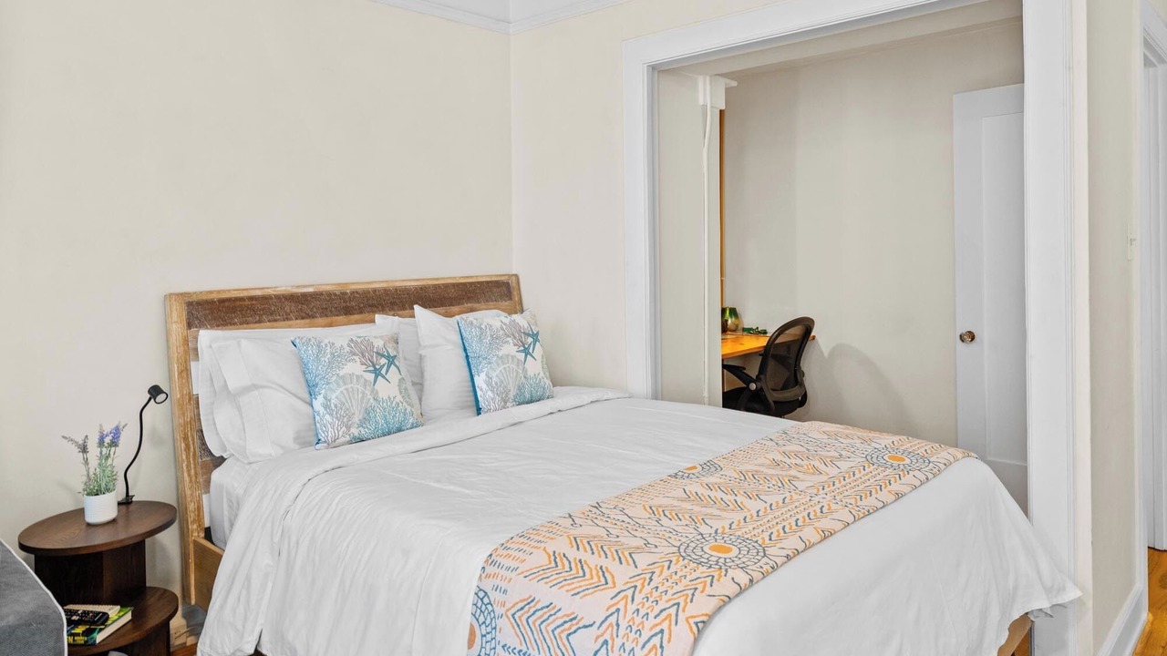 Photo of Bedroom in Waterfront