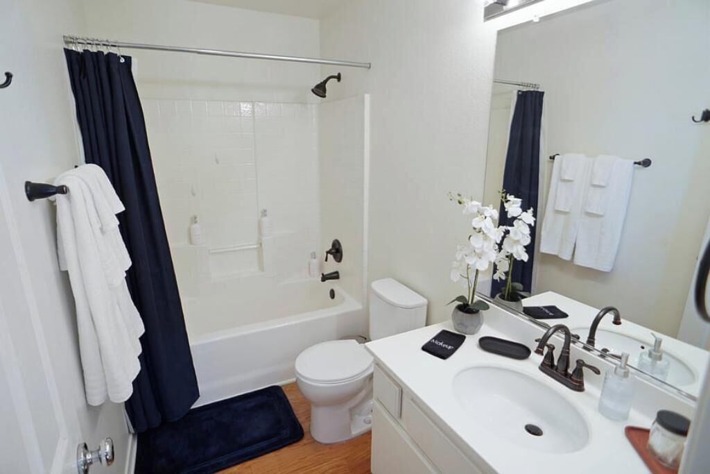 Photo of Bathroom in Stevenson Ranch