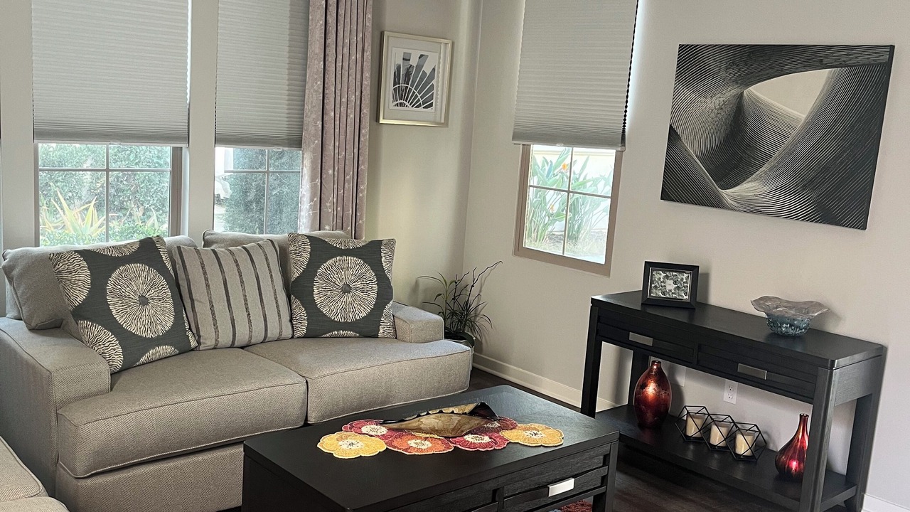 Photo of Livingroom in Portola Springs