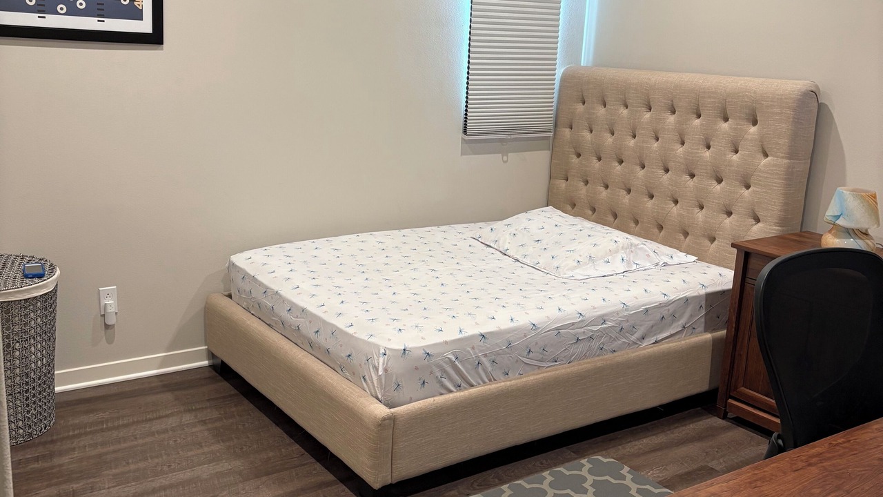 Photo of Bedroom in Portola Springs