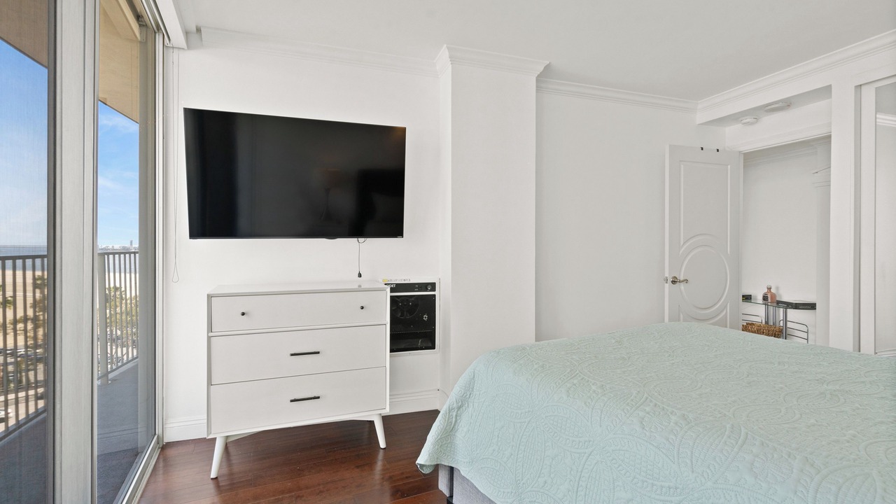 Photo of Bedroom in Waterfront