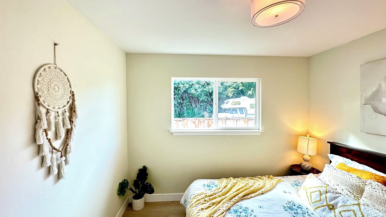 Photo of Bedroom in Shoreline West