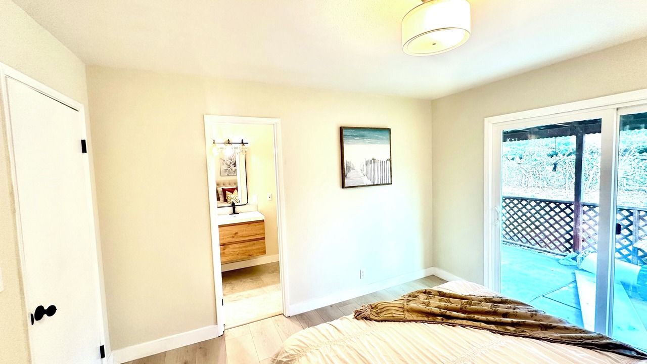 Photo of Bedroom in Shoreline West