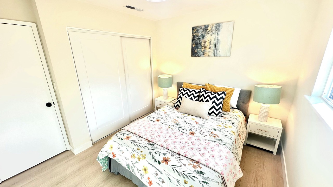 Photo of Bedroom in Shoreline West