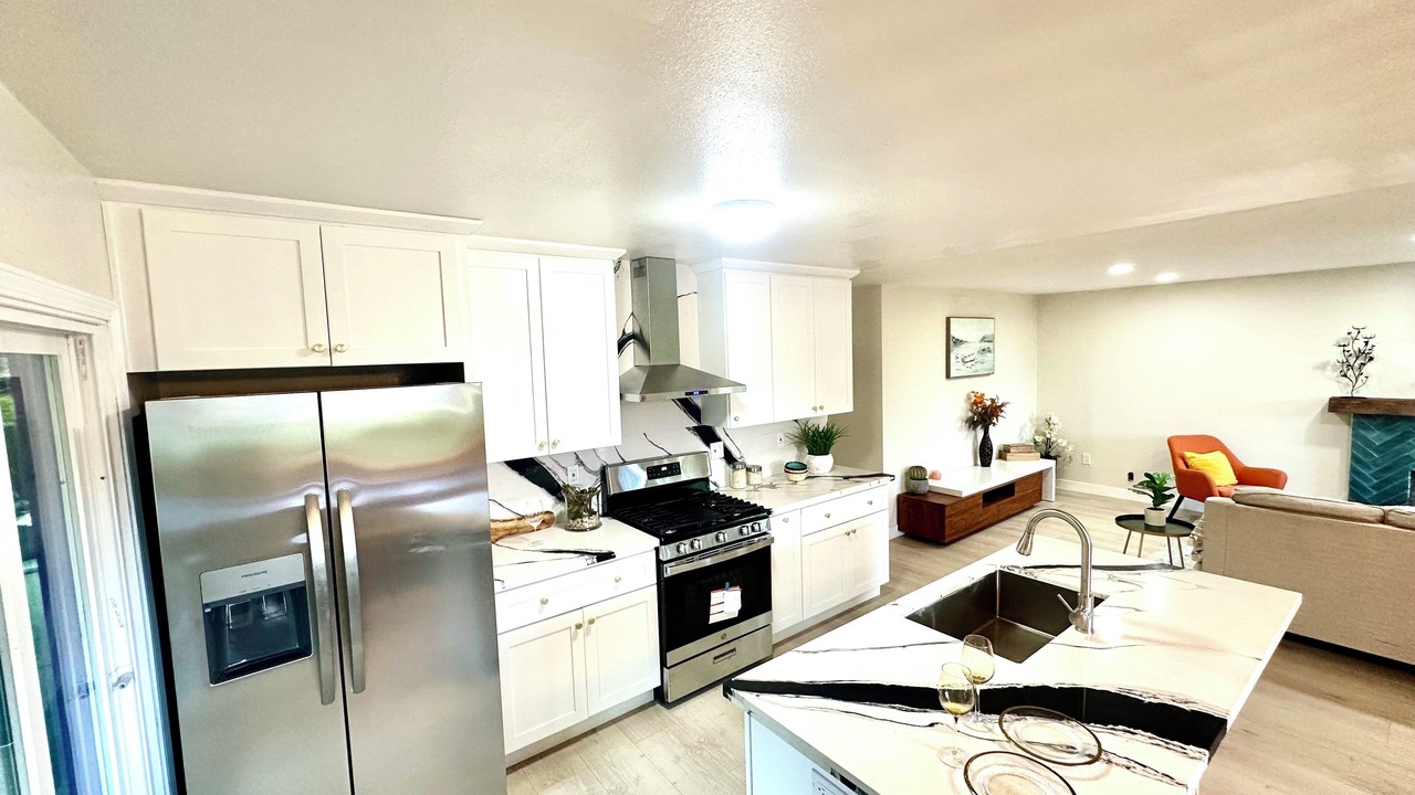 Photo of Kitchen in Shoreline West
