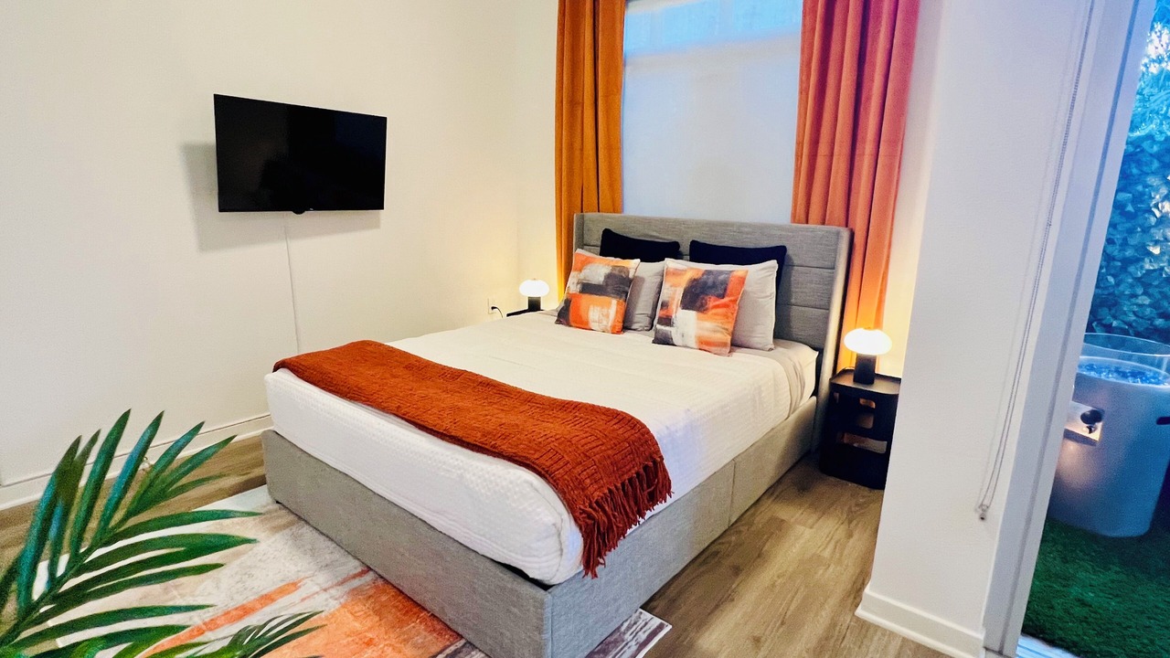 Photo of Bedroom in Mid City