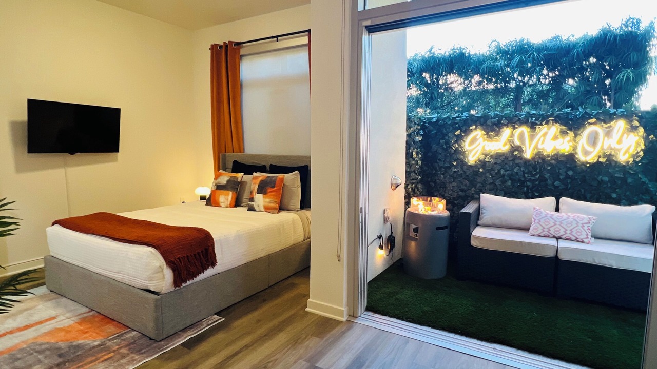 Photo of Bedroom in Mid City