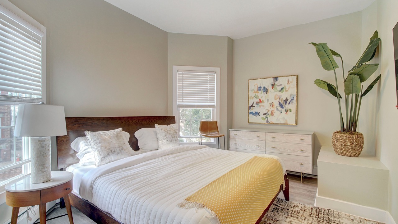 Photo of Bedroom in McGinley Square
