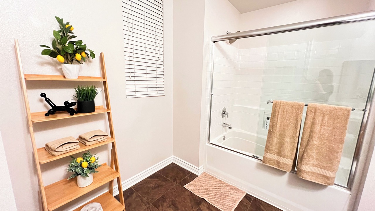 Photo of Bathroom in Encino
