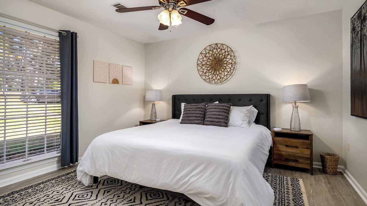 Photo of Bedroom in Northport
