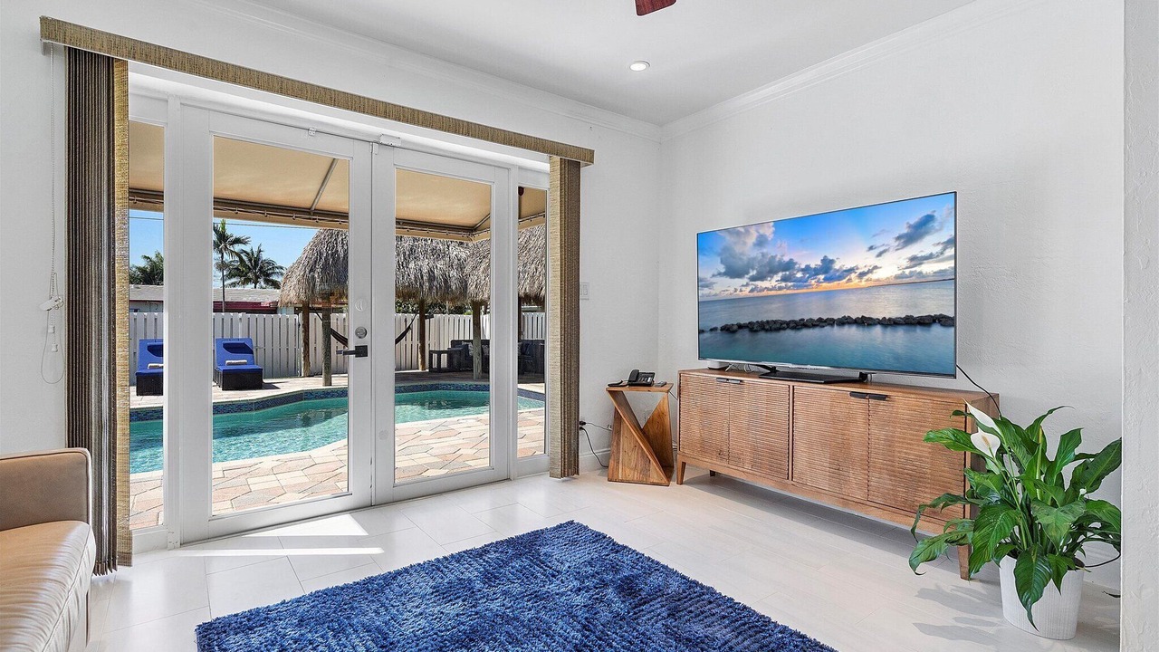 Photo of Bedroom in Royal Poinciana