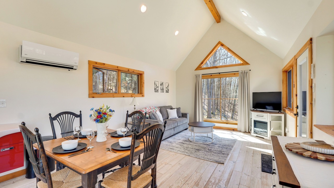 Photo of Livingroom in Westbrookville