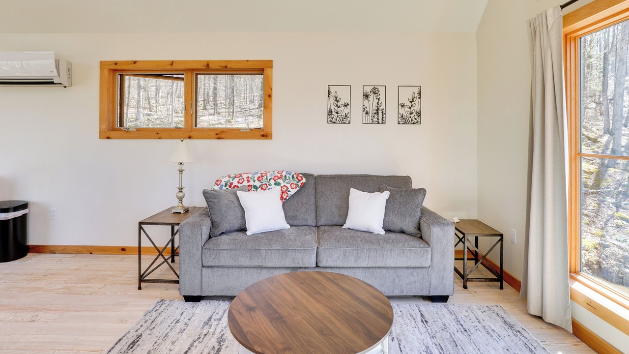 Photo of Livingroom in Westbrookville
