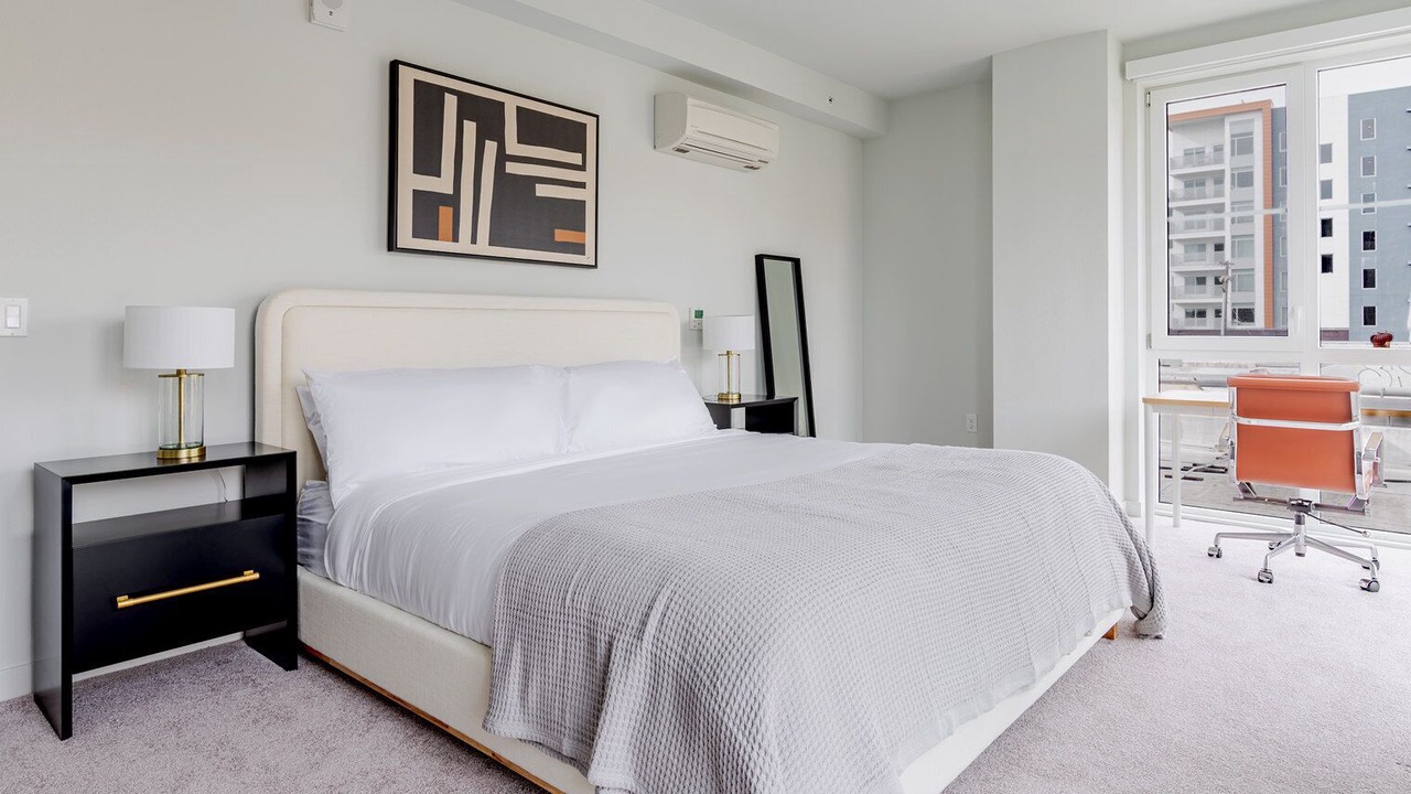 Photo of Bedroom in Downtown Berkeley