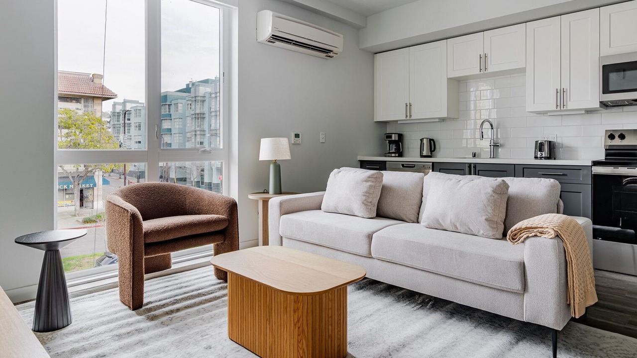 Photo of Livingroom in Downtown Berkeley