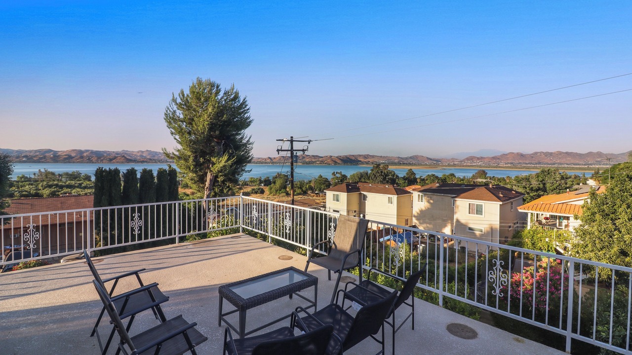 Photo of Patio Balcony in Lakeland Village
