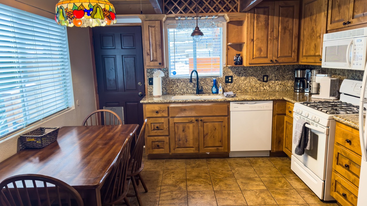 Photo of Kitchen in Big Bear City