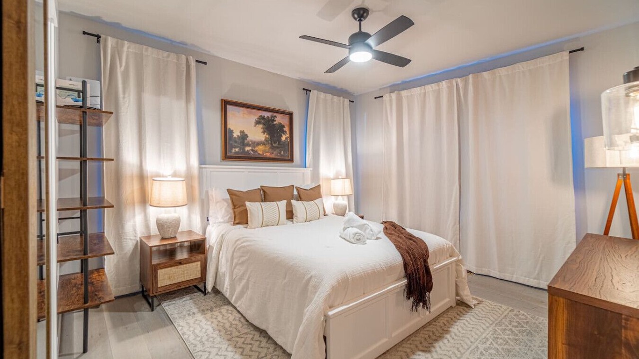 Photo of Bedroom in Lincoln Park