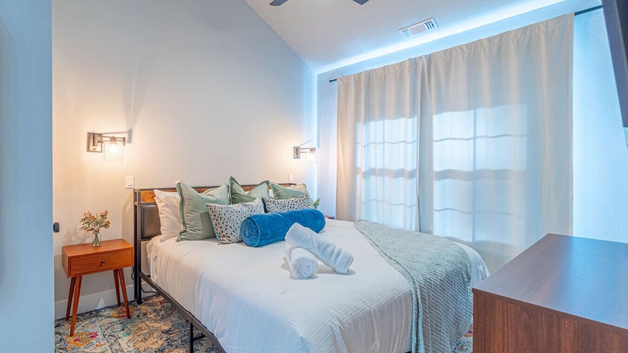 Photo of Bedroom in Lincoln Park