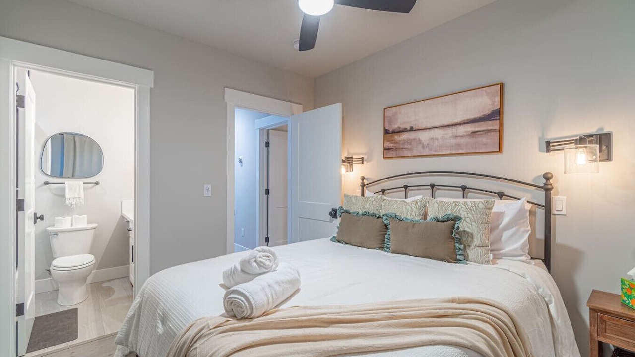 Photo of Bedroom in Lincoln Park