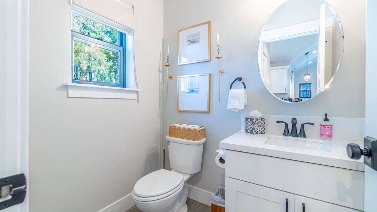 Photo of Bathroom in Lincoln Park