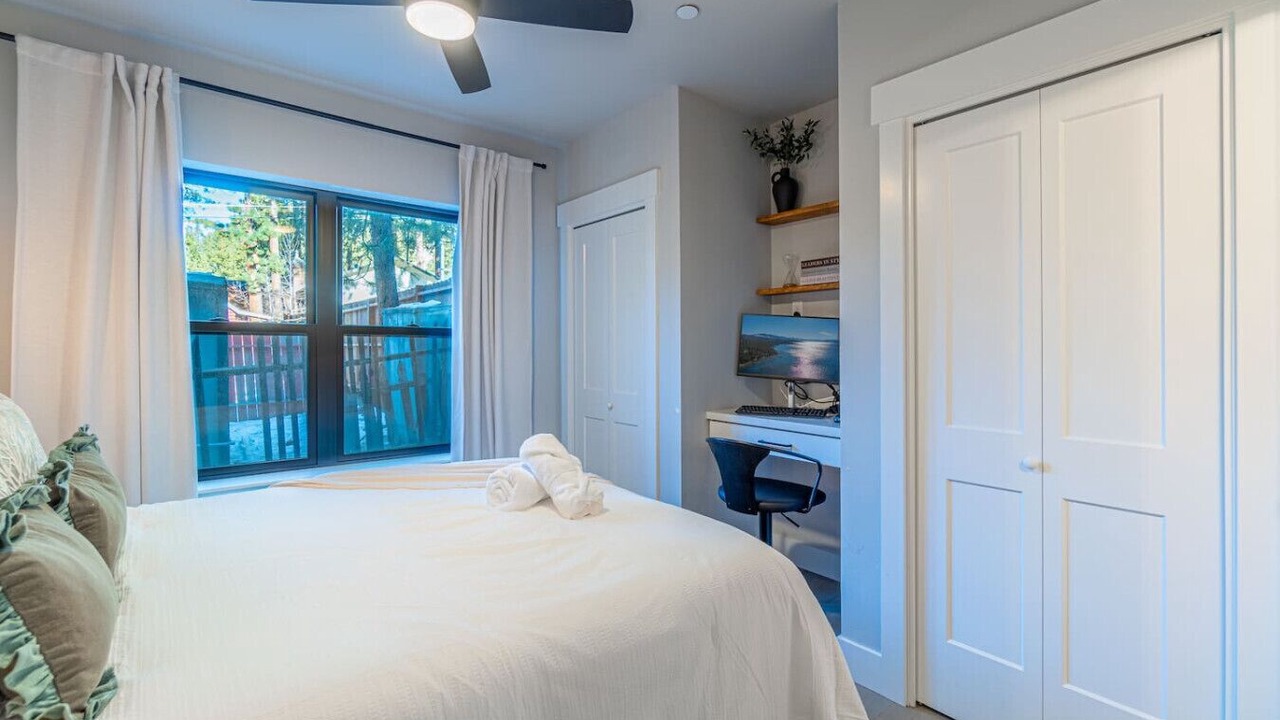Photo of Bedroom in Lincoln Park