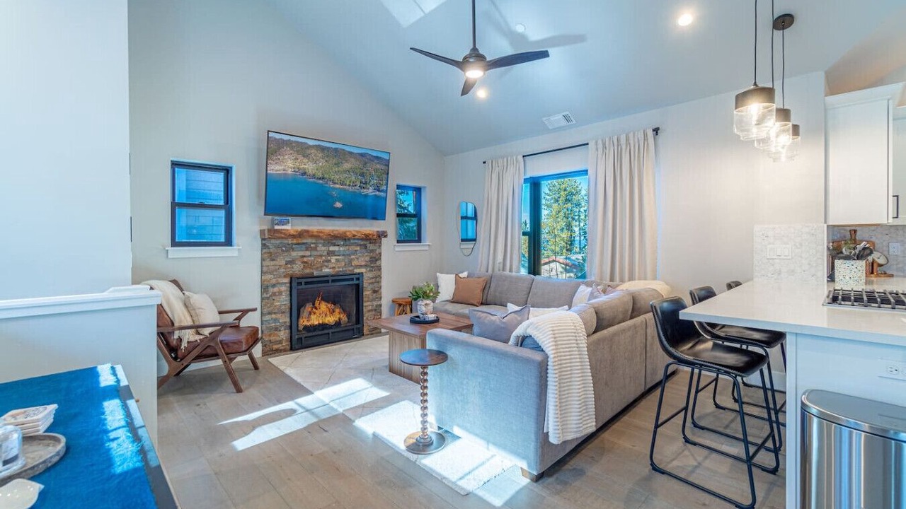 Photo of Livingroom in Lincoln Park