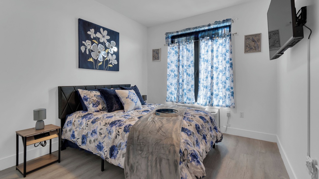 Photo of Bedroom in Elizabeth