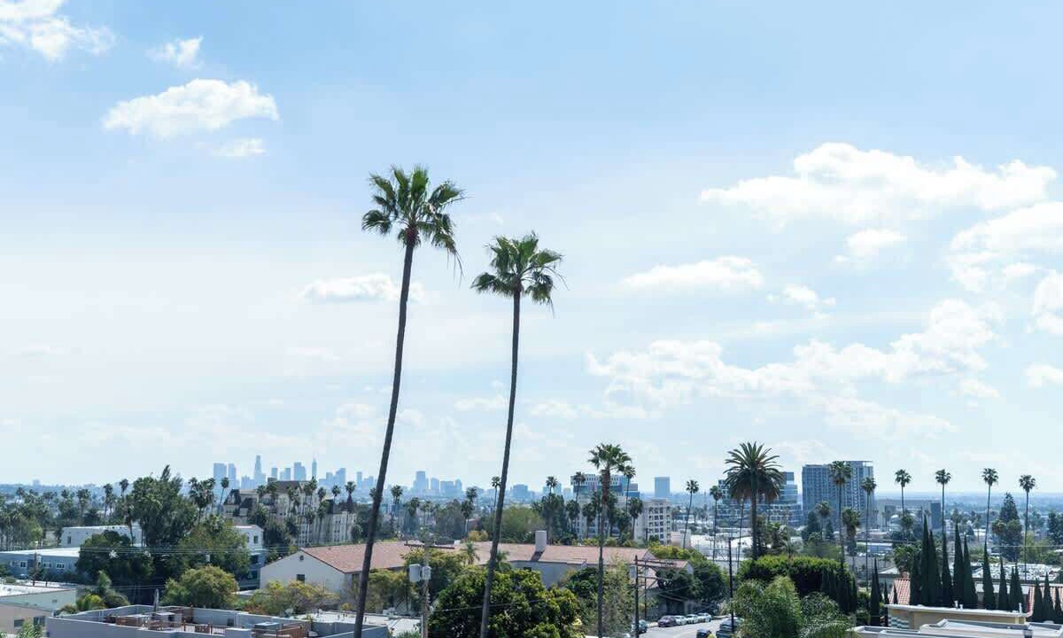 Photo of Others in Beachwood Canyon