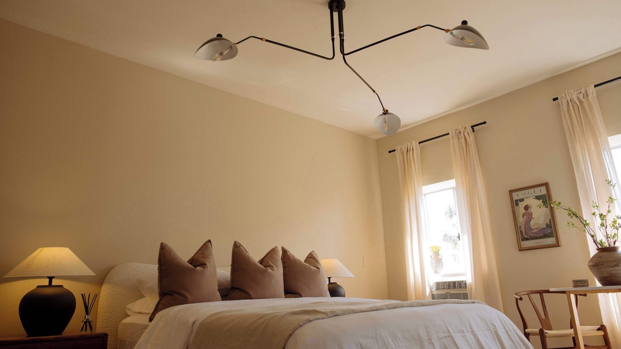 Photo of Bedroom in Beachwood Canyon