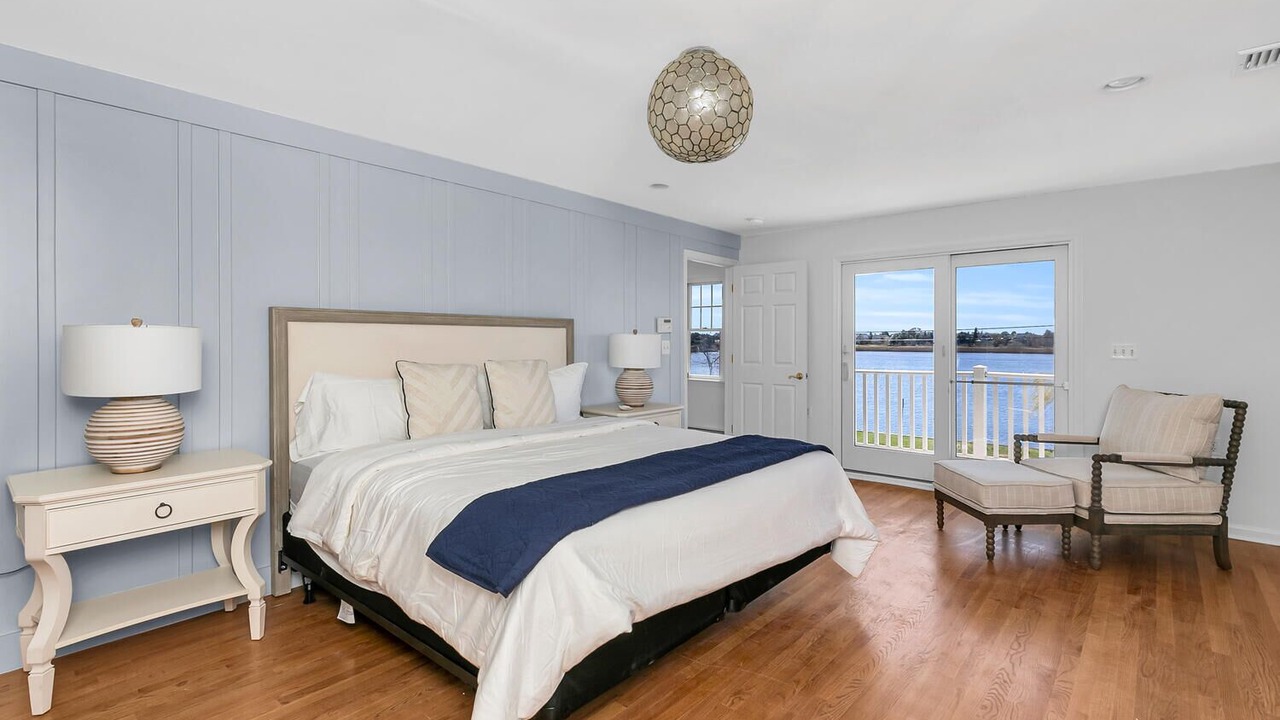 Photo of Bedroom in Spring Lake