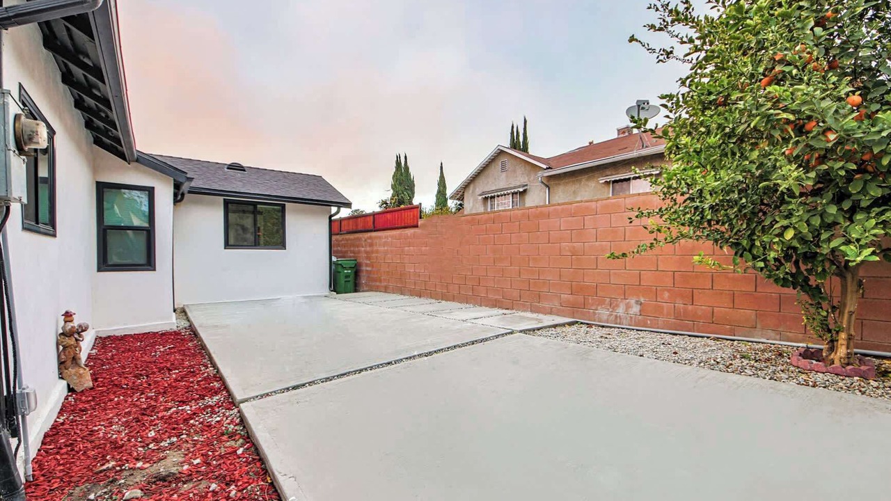 Photo of Outdoor in Silver Lake