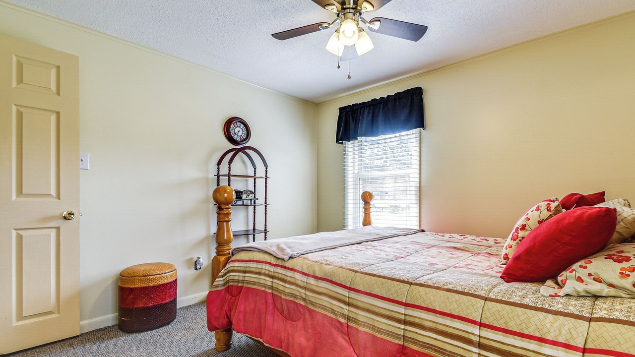 Photo of Bedroom in Wise