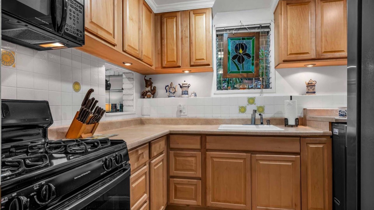 Photo of Kitchen in Hollywoodland
