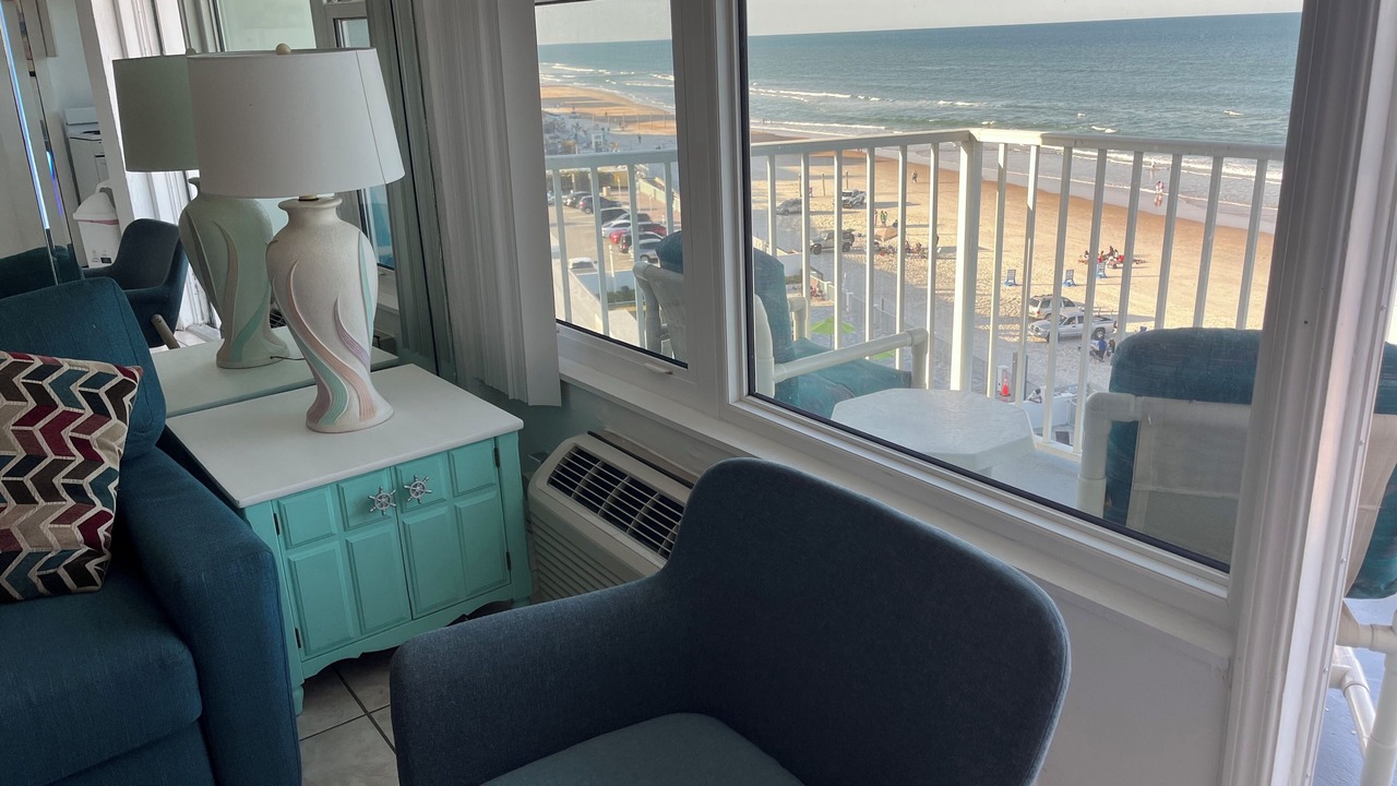 Photo of Livingroom in East Daytona