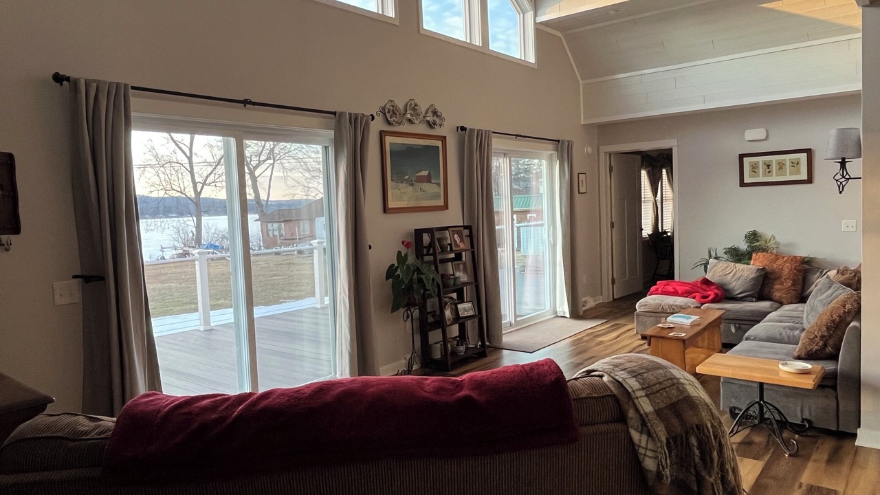 Photo of Livingroom in Bradford