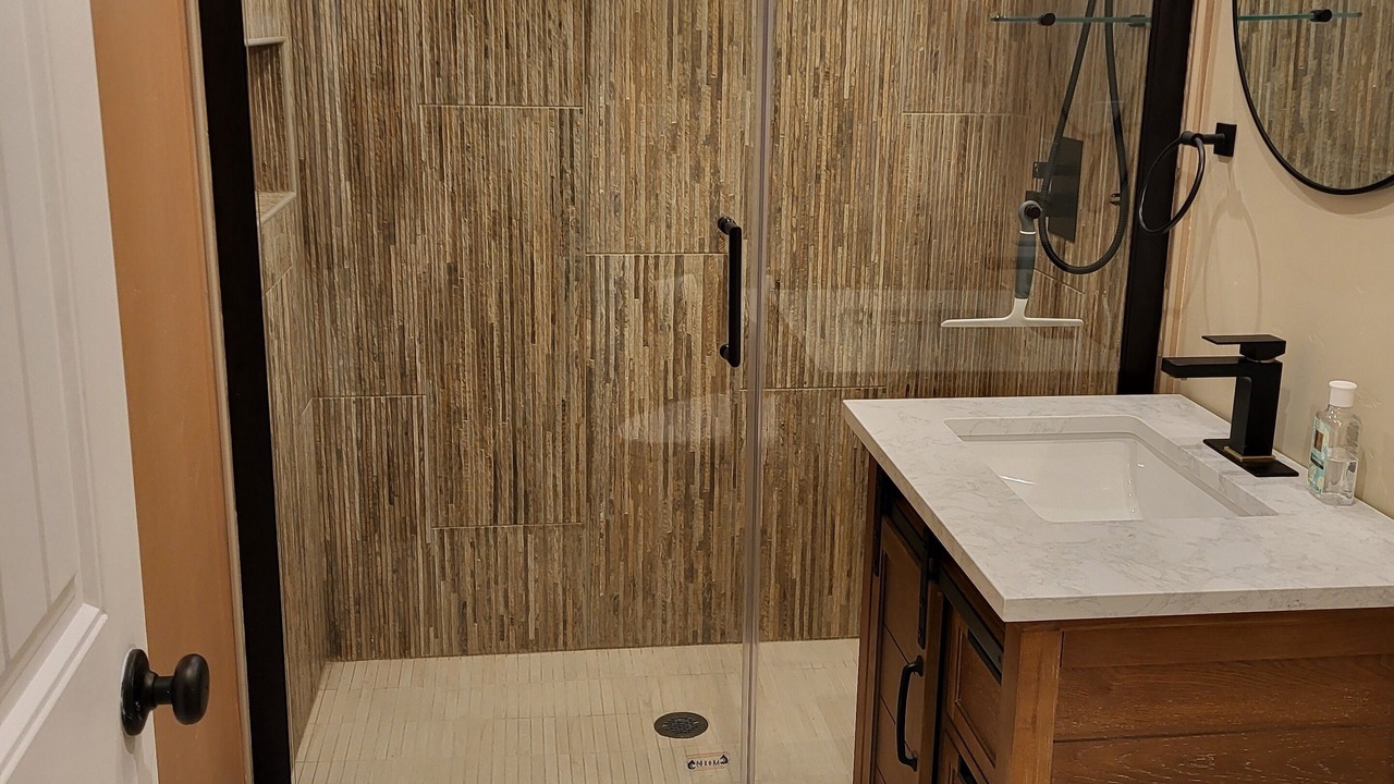 Photo of Bathroom in Stateline