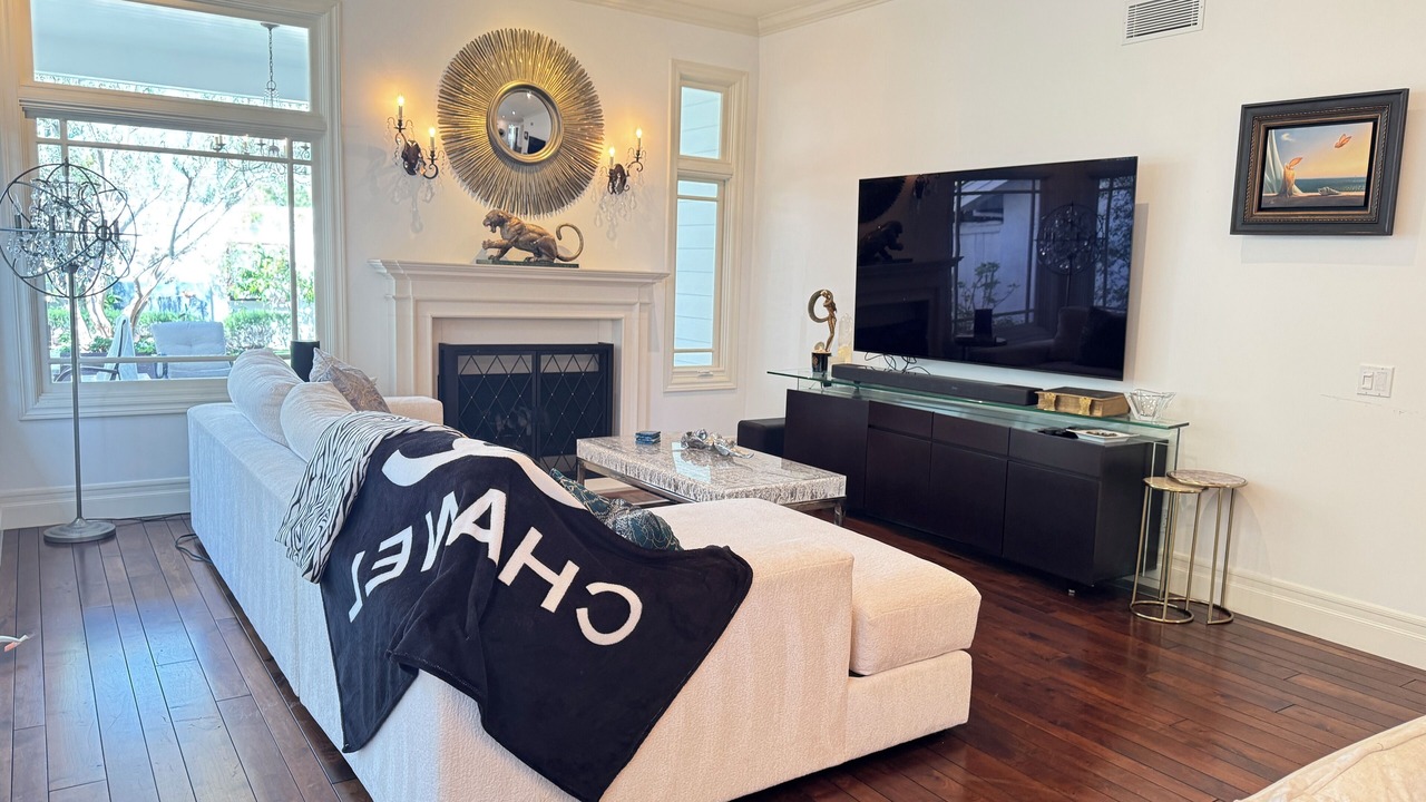 Photo of Livingroom in Corona del Mar