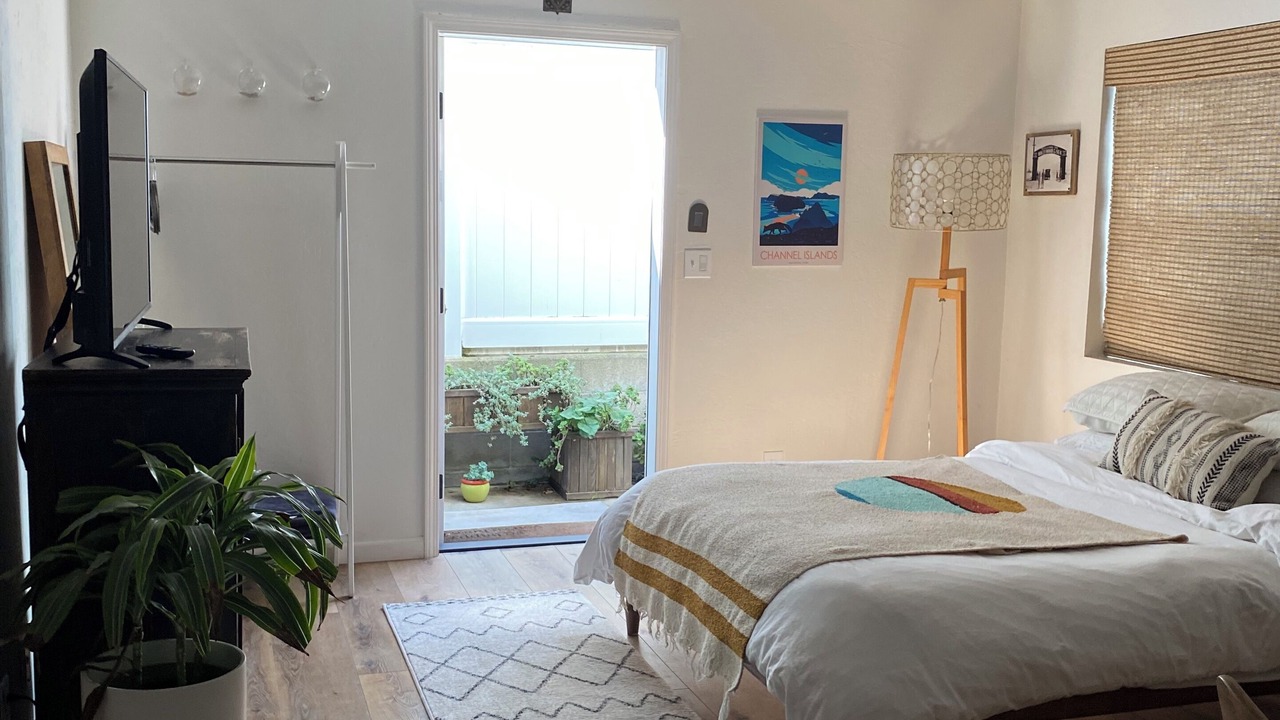 Photo of Bedroom in Silver Strand