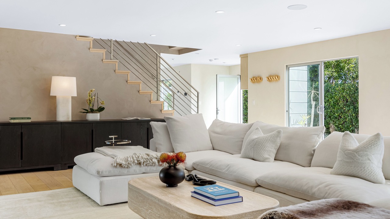 Photo of Bedroom in Hollywood Hills West