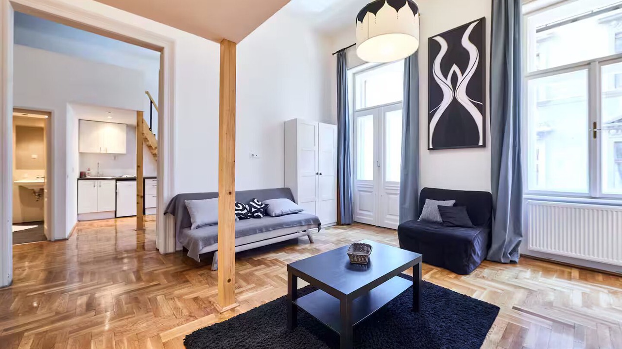 Photo of Livingroom in Palace District