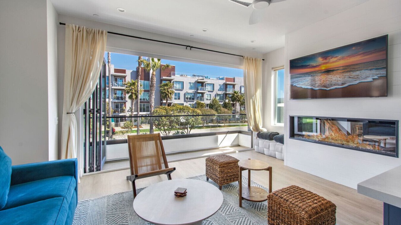 Photo of Livingroom in Huntington Beach