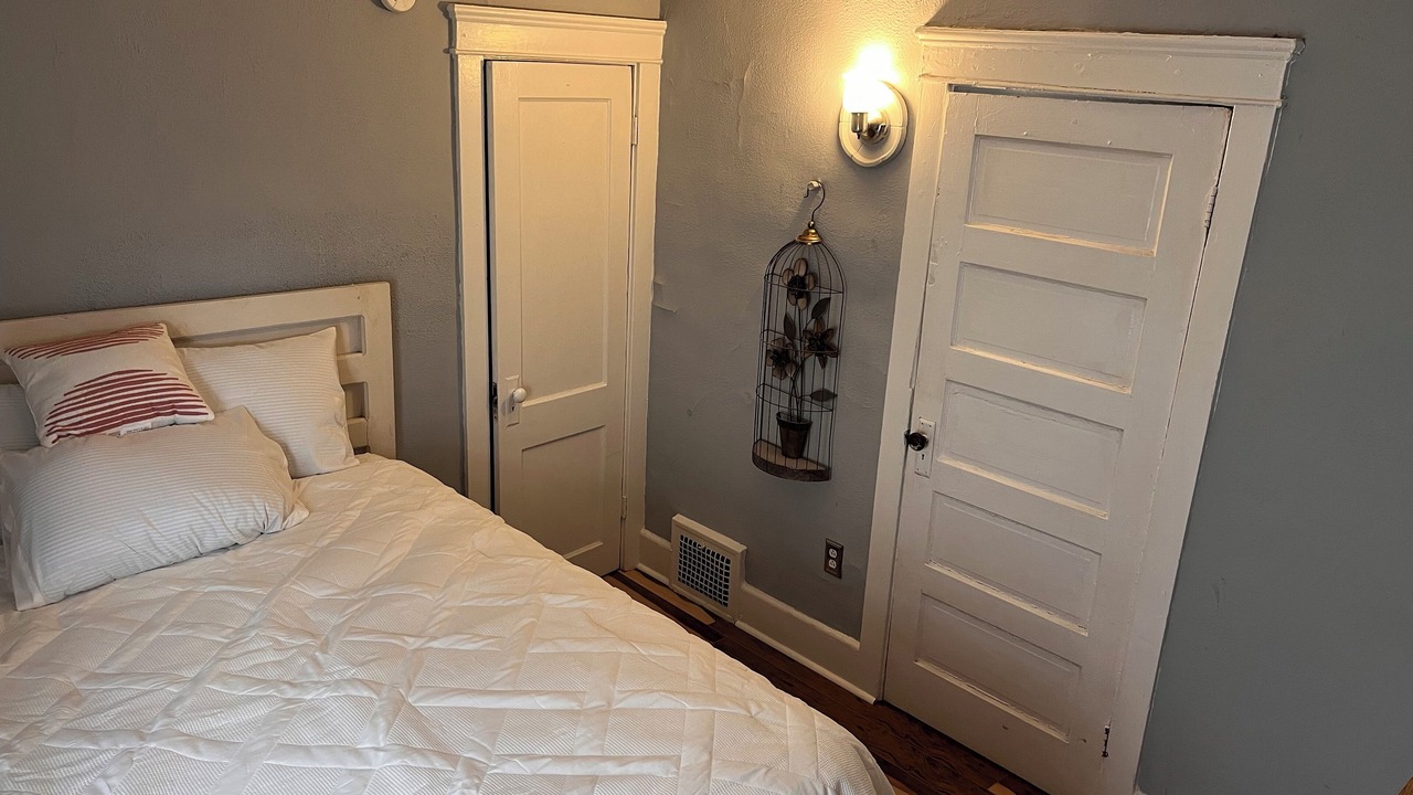 Photo of Bedroom in Erie