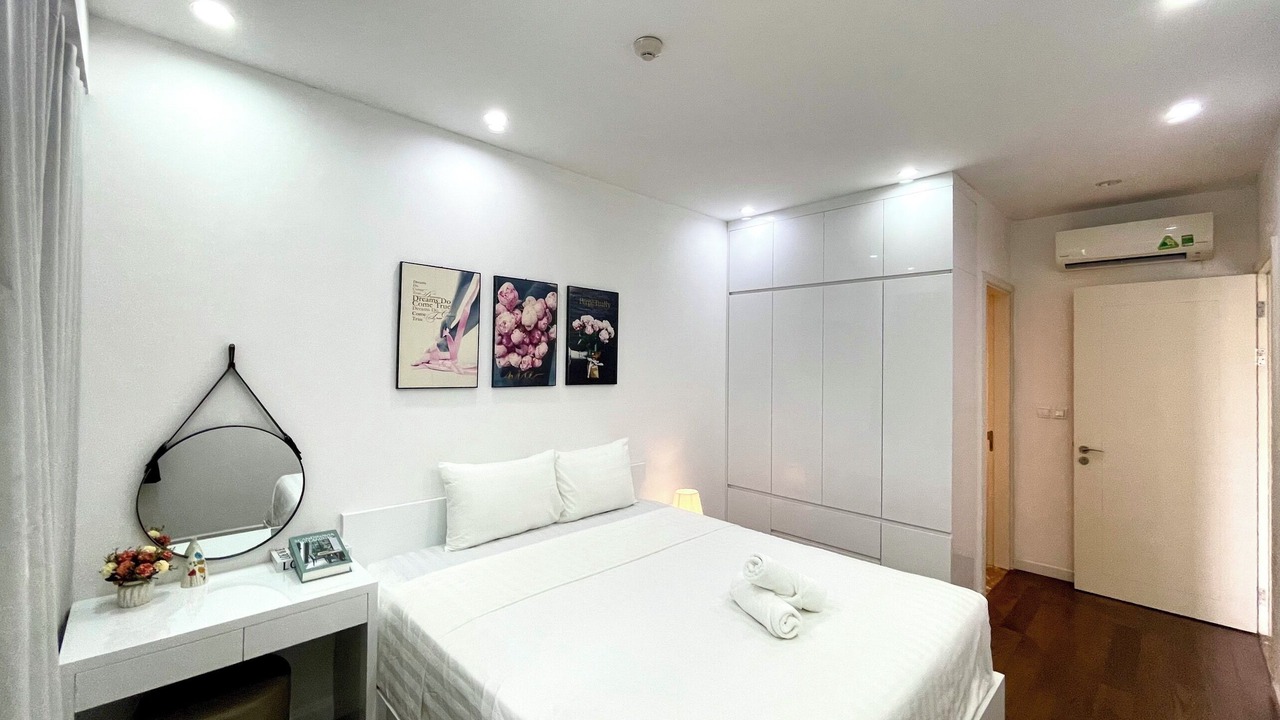 Photo of Bedroom in Trung Hoa Nhan Chinh