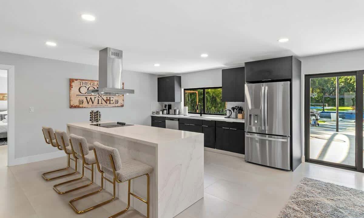 Photo of Kitchen in Golden Glades