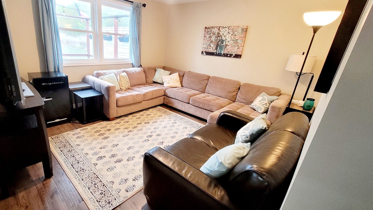 Photo of Livingroom in Sylvan Beach
